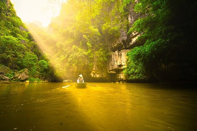 Ninh Binh Tour: Deluxe & Small Group Tam Coc Hoa Lu - Boat, Biking, Buffet Lunch - Hoa Lu, Vietnam’s first capital