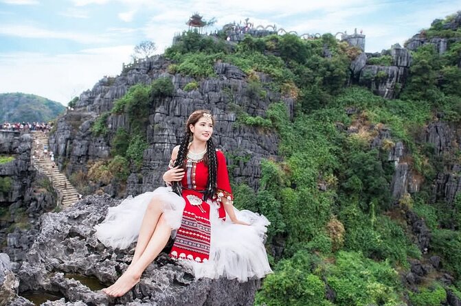 Ninh Binh Tour from Hanoi for 6-9 Pax/tour by DCar Limousine - Transport, lunch, and the value of a small group