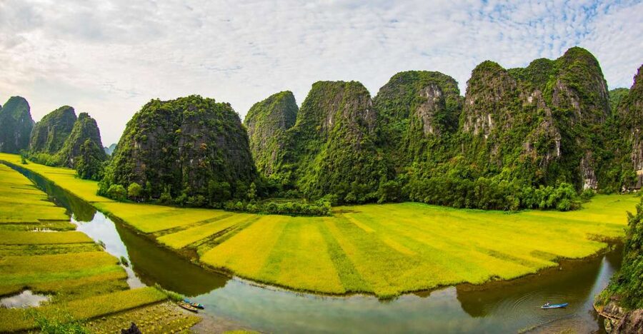 Ninh Binh Tour: Full-Day Hoa Lu and Tam Coc Boat Tour - Hoa Lu, Vietnam’s early capital