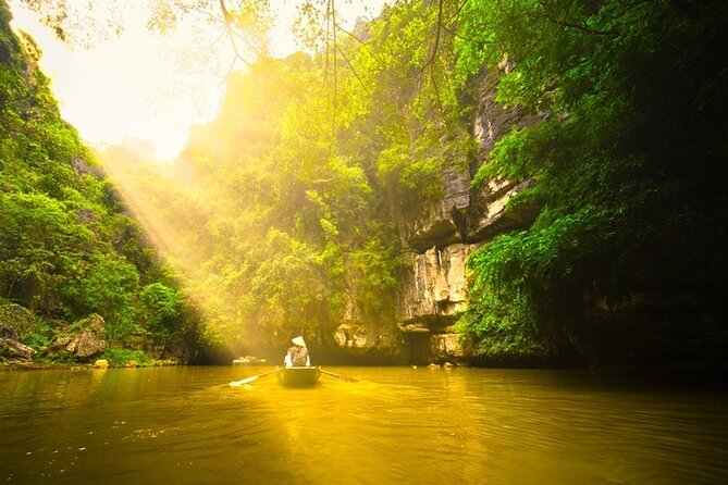 Ninh Binh Tour Hoa Lu Tam Coc Full Day: Biking,Boating,Tickets,Lunch, Limousine - Hoa Lu, Vietnam’s first capital