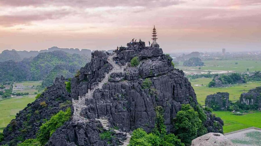 Ninh Binh: Trang An Boat Ride, Hoa Lu & Mua Cave Sunset - What to bring and who should choose it