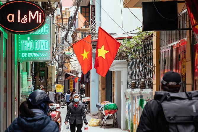 Off the Beaten Track in Hanoi: Private City Tour - Why Nghia Tan gives you a different Hanoi