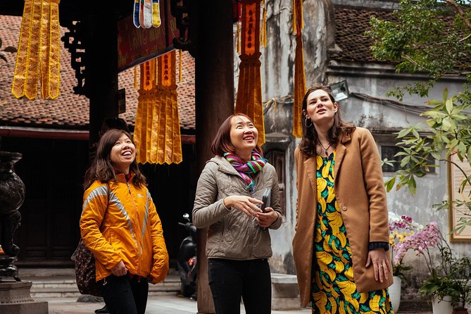 Off the Beaten Track in Hanoi: Private City Tour - Starting at Nghia Tan market