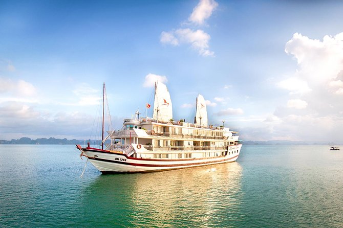 (Official) Signature Royal Cruise - 02 days 01 night program - Thien Canh Son Cave and the 400-step climb