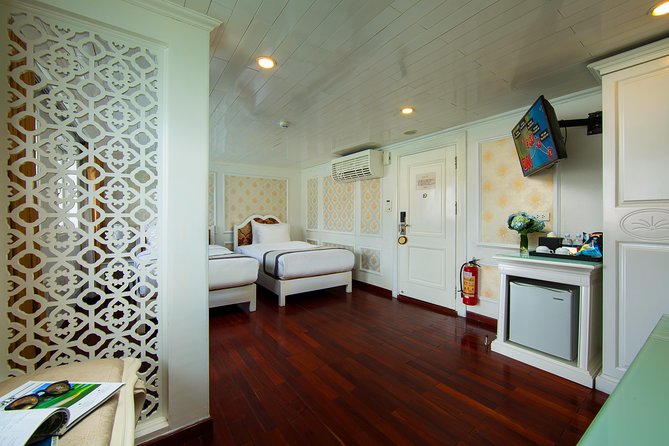 (Official) Signature Royal Cruise - 03 days 02 nights program - Boarding at Ha Long Bay
