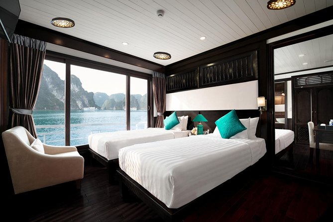 Overnight Luxury 5 Star Alisa Cruise with Meals, Kayak or Bamboo Boat - A relaxed night with squid fishing