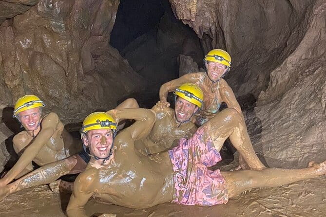 Paradise Cave & Dark Cave 1 Day - Deluxe Small Group - What the guides add to the day