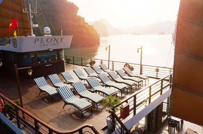 Peony Cruise : Unique 2 Days Tuan Chau - Halong bay - Lan Ha Bay - The service style, from the dining room to the excursion team