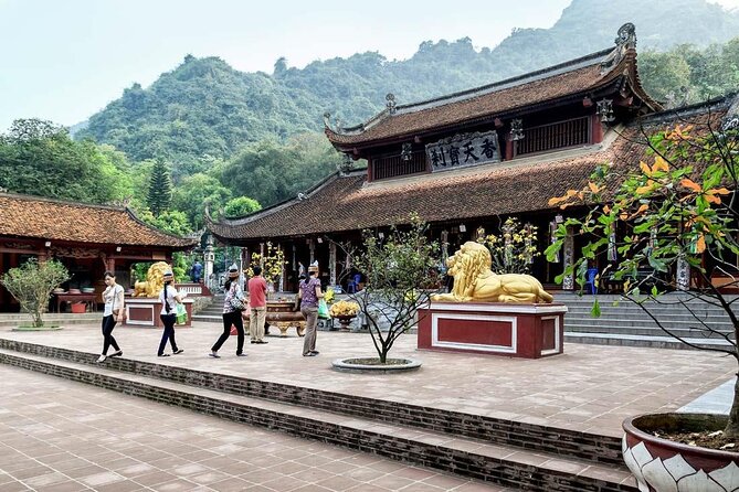 Perfume Pagoda Day Tour from Hanoi - Inside Huong Tich Grotto