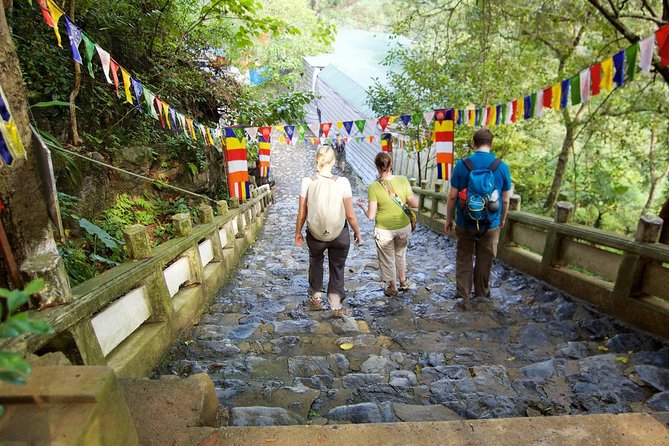 Perfume Pagoda Full-Day Guided Tour from Hanoi - All Inclusive - Lunch at the foot of the mountain