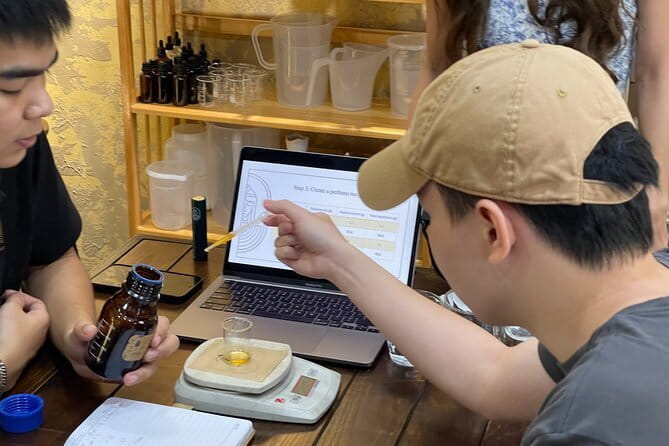 Perfume Workshop in Hanoi - Crafting Your Perfect Scent - Testing essential oils with expert help