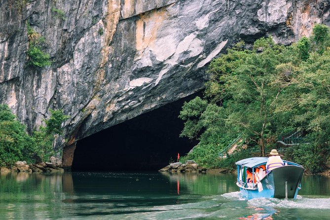 PHONG NHA CAVE -DARK CAVE 1 DAY TRIP FROM DONG HOI or PHONG NHA - What the Dark Cave sequence feels like