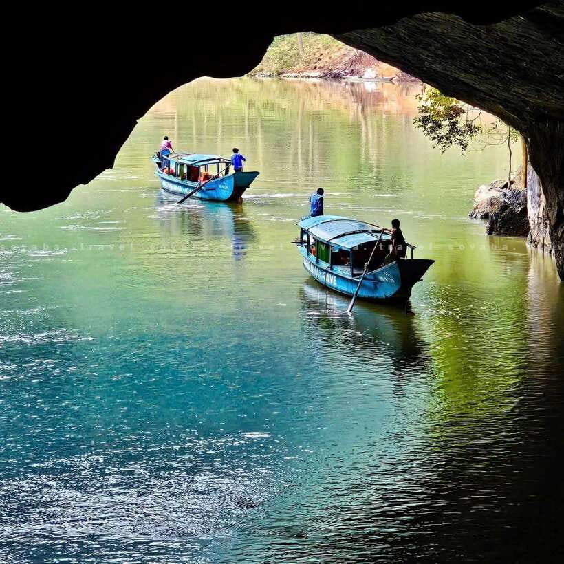 Phong Nha Cave & Paradise Cave: Guided Tour Boat & Explore - Lunch in Phong Nha keeps the day moving