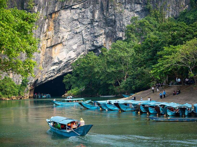 Phong Nha/Dong Hoi: Phong Nha Cave and Paradise Cave Tour - Lunch gives the day a useful pause