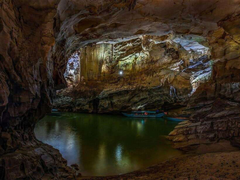 Phong Nha/Dong Hoi: Phong Nha Cave and Paradise Cave Tour - Should you book the Paradise Cave and Phong Nha Cave day?