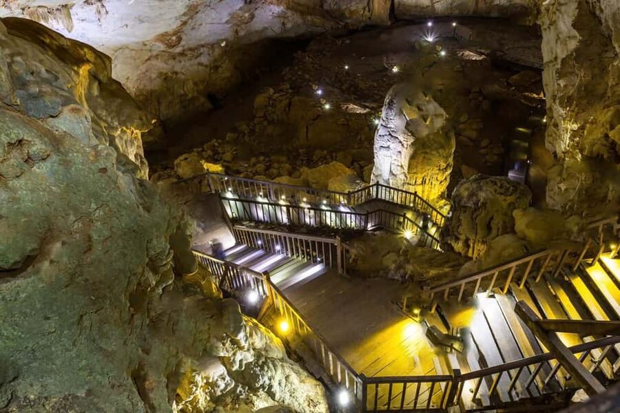 Phong Nha National Park: Paradise Cave Half-Day Tour - The 1.6-kilometer buggy ride through the trees