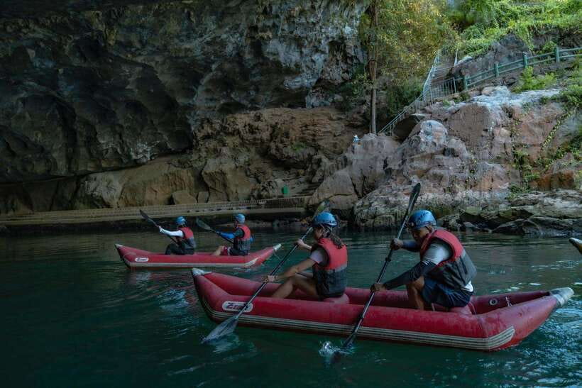 Phong Nha: Phong Nha Cave Expedition 4.5 km by Kayak - Key points before you book