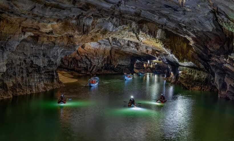 Phong Nha: Phong Nha Cave Expedition 4.5 km by Kayak - What the $93 price gets you