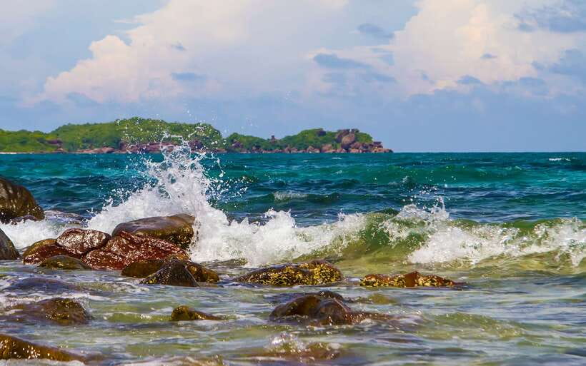 Phu Quoc: 3 Island Tour by Boat with Guide - May Rut Trong: a pretty stop with a commercial side