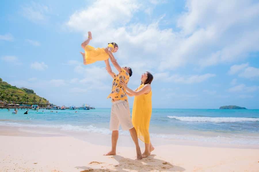 Phu Quoc: 3-Island Tour & Cruise with Lunch & Water Sports - Morning pickup, pearl farm, and the road to An Thoi