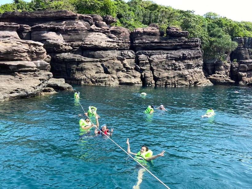 Phu Quoc: 4 Islands By Speedboat & Cable Car Trip - Gam Ghi Island and the second reef stop