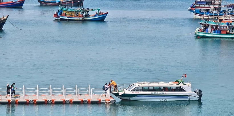 Phu Quoc: 4 Islands By Speedboat & Cable Car Trip - Hon Thom cable car and water park