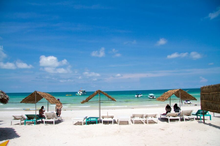 Phu Quoc Land 1: Southern Tour & Sao Beach - Sao Beach: lunch, swimming, and a long pause