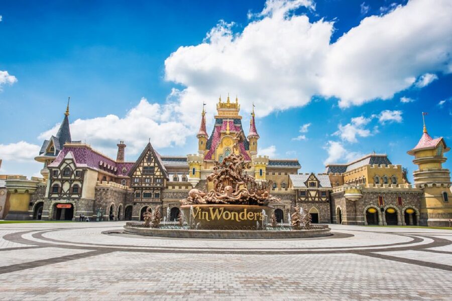 Phu Quoc: VinWonders Entry Ticket with Optional Safari - Food, drinks, and shopping inside the park