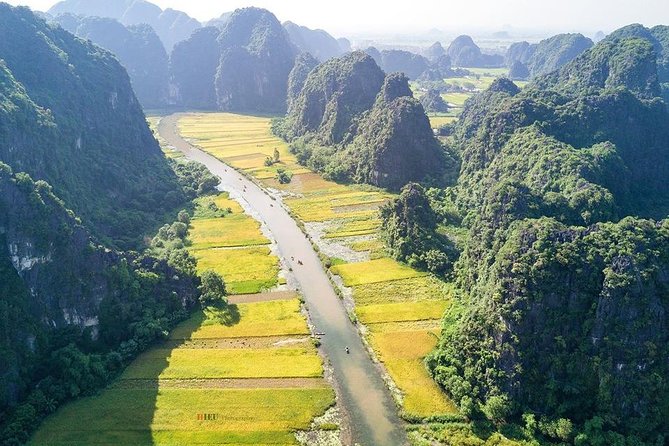 Premium Hoa lu - Trang An - Mua Cave with Buffet Lunch from Hanoi - Hoa Lu temples and Vietnam’s early royal story