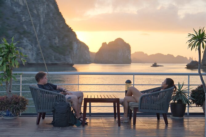Private 1 Day Tour in Ha Long Bay with Private Cruise or Group - Seafood lunch on the cruise