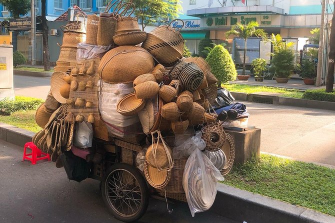Private Arrival Transfer: Tan Son Nhat Airport to Ho Chi Minh City Hotels - The drive into Ho Chi Minh City