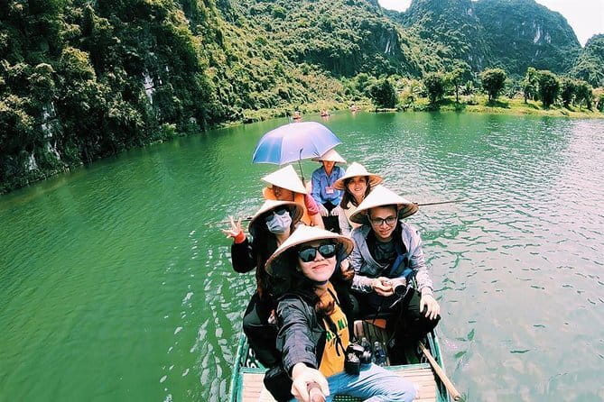 Private Full-Day Tour to Halong Bay from Hanoi - Lunch and what the price really covers