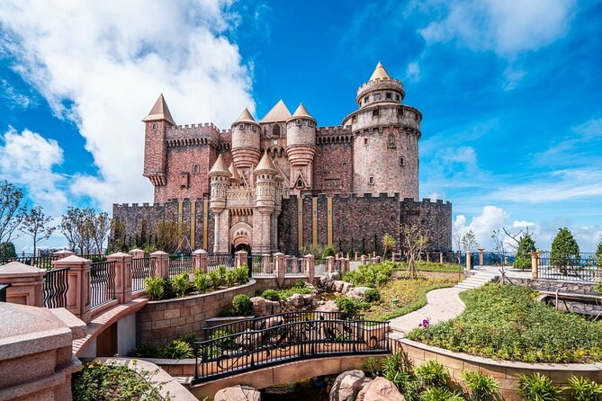Private guided Sunworld Ba Na Hills & Golden Hands Bridge - Weather, crowds, and how to plan the day