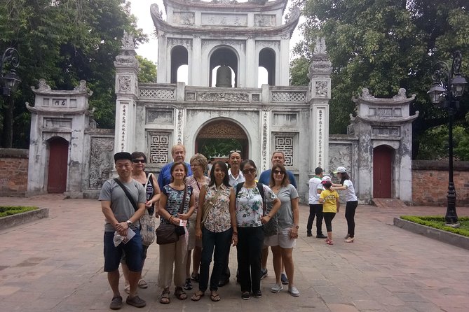 Private Hanoi city tour full day - Dong Xuan Market and ordinary Hanoi life