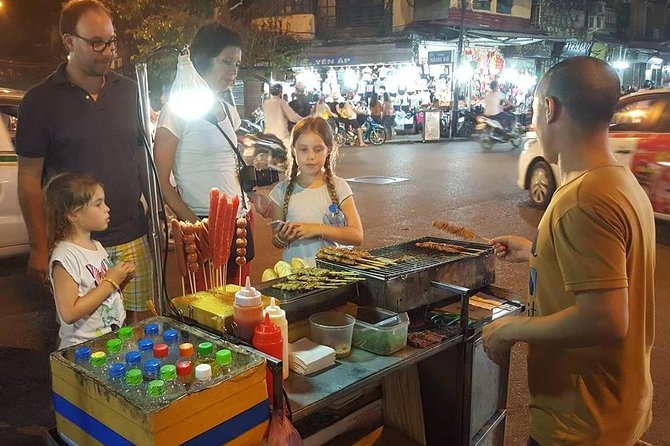 Private Hanoi Street Food Walking Tour With Real Foodie - Meeting your guide in Hanoi’s Old Quarter