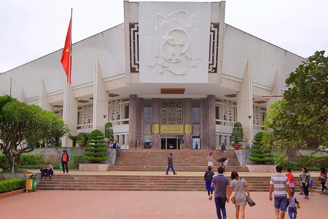 (Private) Hanoi War Sites Tour - Ho Chi Minh Mausoleum: a solemn stop in Ba Dinh Square