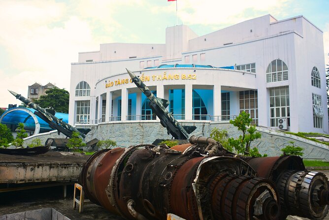 (Private) Hanoi War Sites Tour - Huu Tiep Lake and the B-52 site