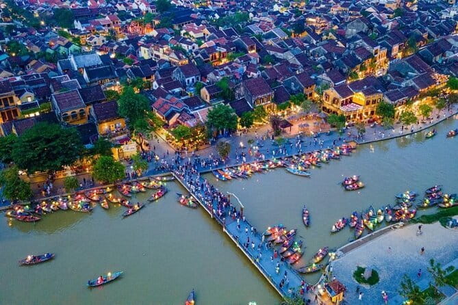 Private HoiAn Ancient Town Night Market Street food tour by Night - What this Hoi An night tour is really offering