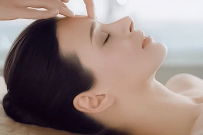 Private Rejuvenating Mask Therapy in Da Nang - What Happens During the Facial Session