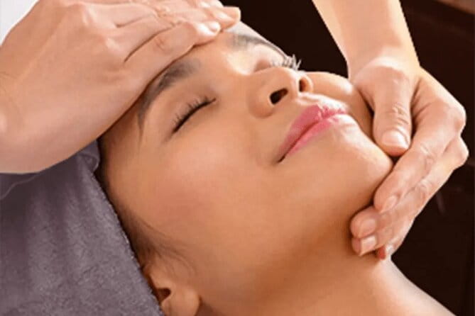 Private Rejuvenating Mask Therapy in Da Nang - Arriving at Oani Spa in Bắc Mỹ Phú