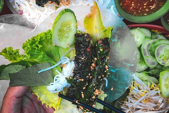 Private Street Food Tour by Motorbike/Car with Local Students - Why a private street food tour works well in Saigon