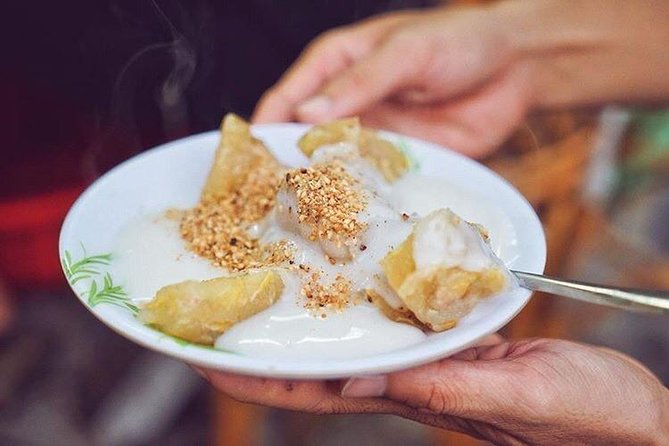 Private Street Food Tour by Motorbike/Car with Local Students - Vegetarian, gluten-free, and other food needs