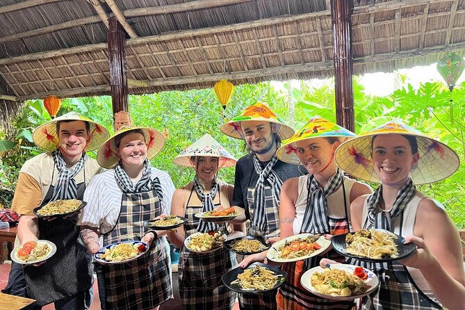 RICE PAPER Noodle Making Experience & Hoi An Cooking Class Class - Making rice paper noodles in Kim Bong Village
