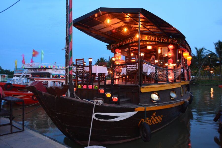 Romantic Sunset Dinner Cruise in Hoi An - A quiet departure near the Moonlight Bridge