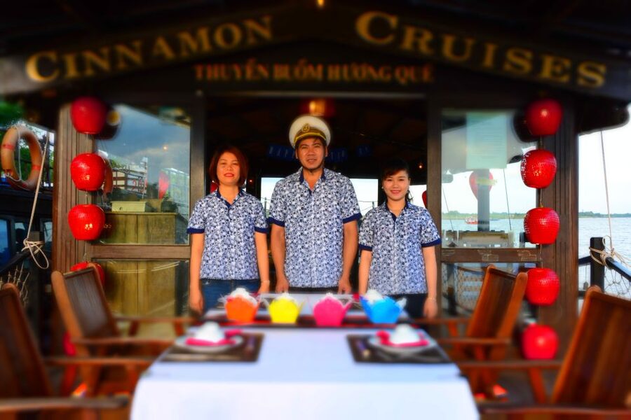Romantic Sunset Dinner Cruise in Hoi An - What the cruise does well, and what it does not