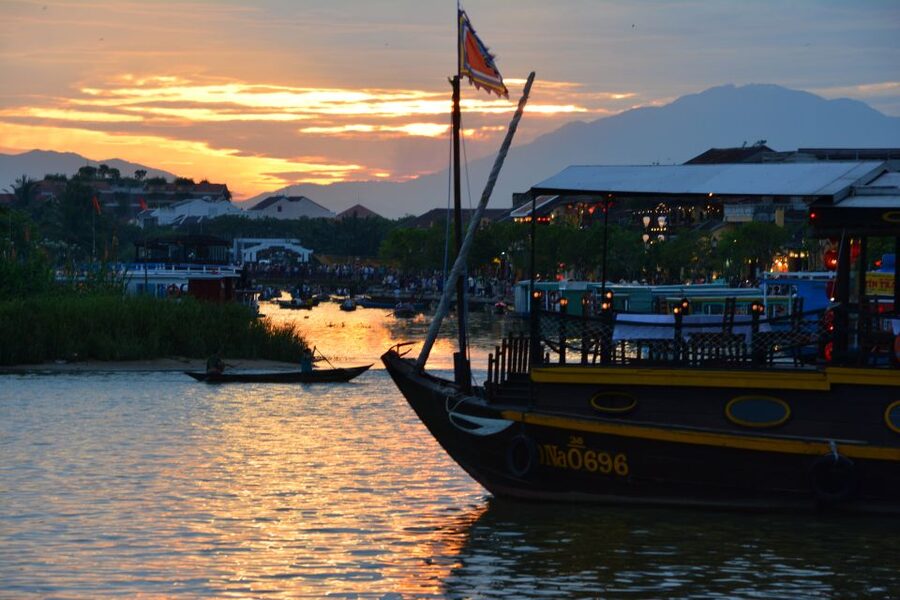 Romantic Sunset Dinner Cruise in Hoi An - Getting to the pier and getting back