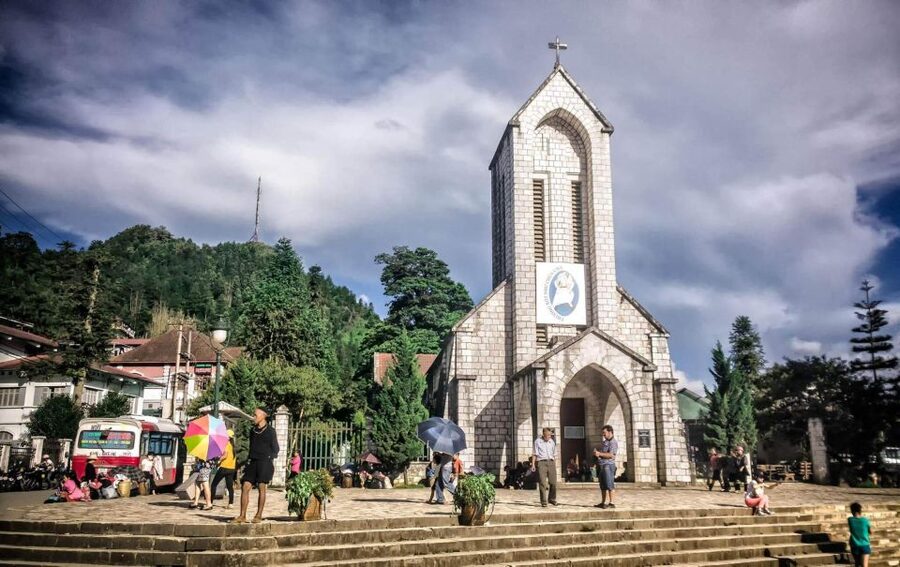 Sa Pa: Private Guided Tour on a Motorbike with Lunch - Who should book this Sa Pa tour?