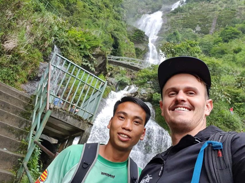 Sa Pa: Private Guided Tour on a Motorbike with Lunch - The Hmong village and its traditional homes