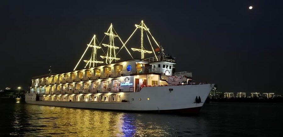Saigon Dinner On Cruise Tour With Private Table - Is $43 good value?