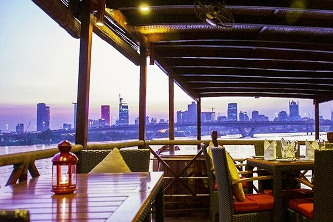 Saigon Evening: Water Puppet Show & Dinner Cruise Experience - Who will enjoy this evening most?